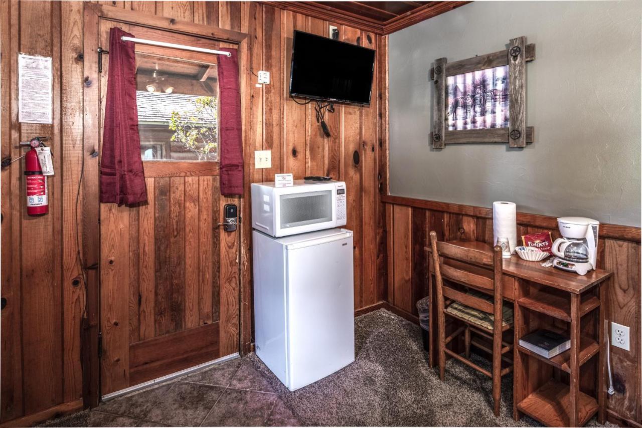 Apache Village 5, Queen Bed, Midtown, Sleeps 2 Ruidoso Exterior foto